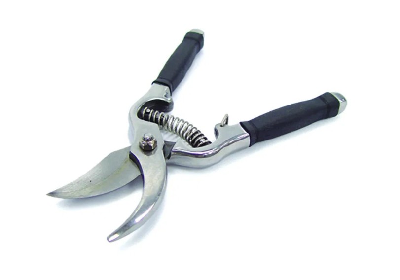 Nůžky zahradnické přímé.